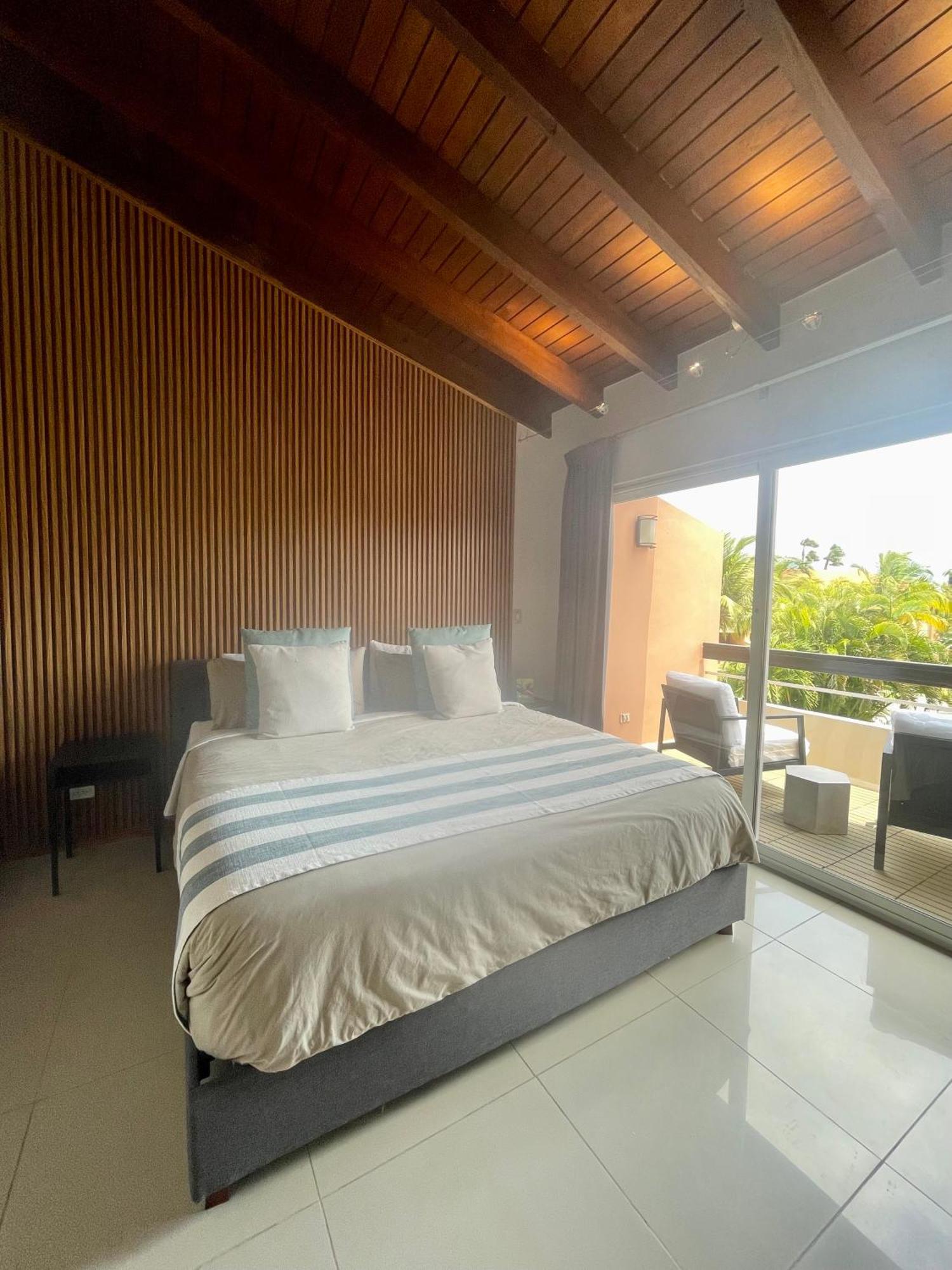 Eagle Beach Luxury House, Walking Distance To The Beach Palm Beach Zewnętrze zdjęcie